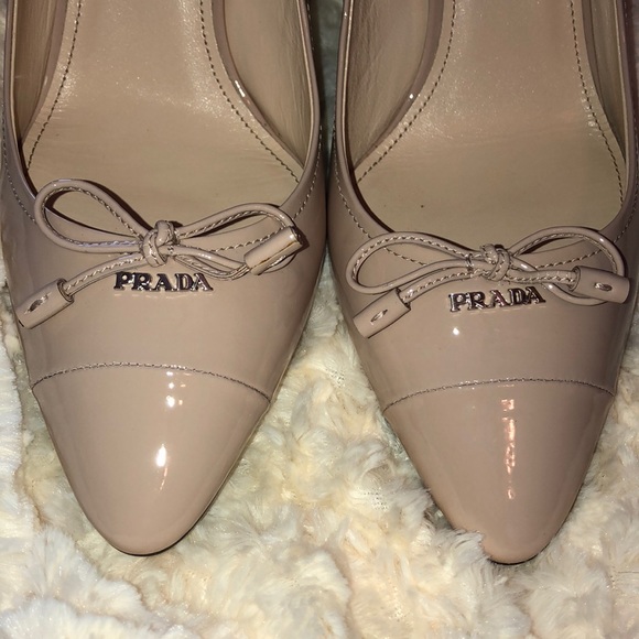 HP🎉 PRADA 75 mm Bow Pointed Pumps Cream 8.5 NWT - Picture 2 of 8